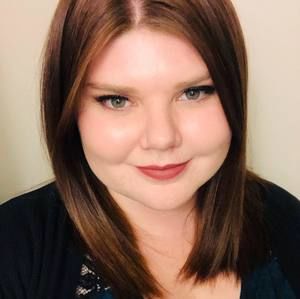 Meet your Posher, Caitlin